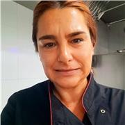 Técnico Superior de cocina con experiencia y docente, ofrece clases sobre alimentación saludable.